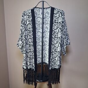 Entro Women's Black And Cream Kimino Cardigan W/Looped Fringe; Size L